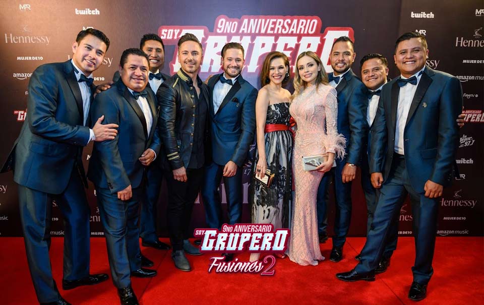 La Sonora Santanera y Kika Edgar en el Aniversario de Notivex