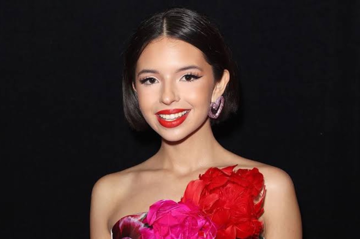 1.- Ángela Aguilar