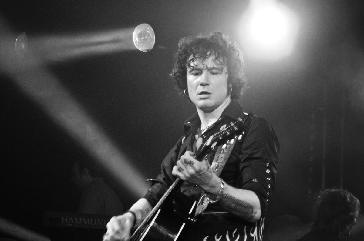 5.- Enrique Bunbury
