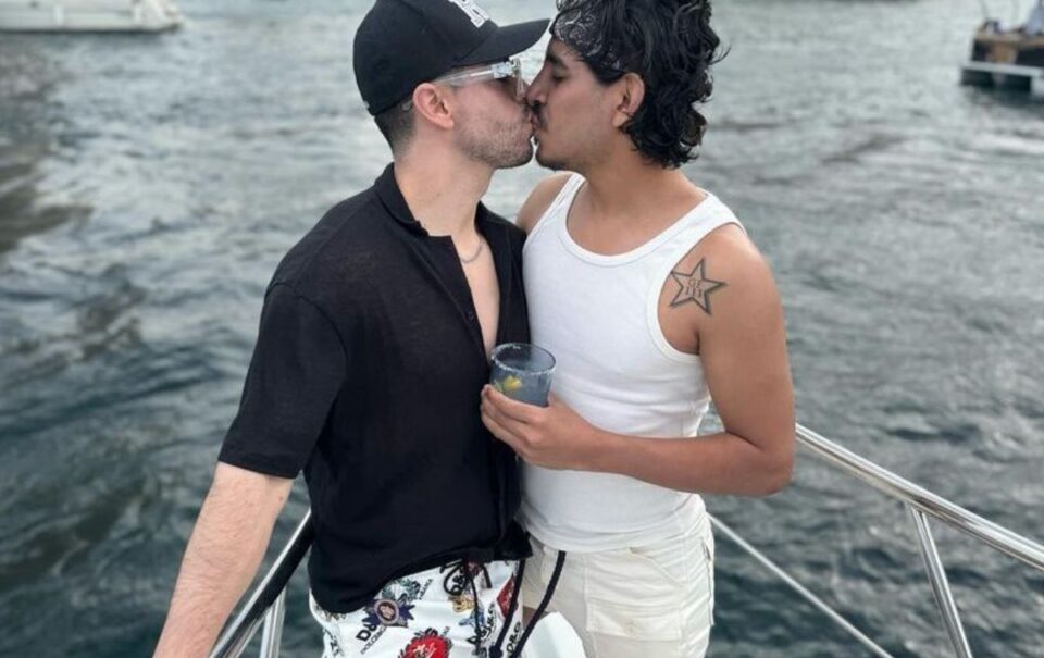 Jhonny Caz confiesa que ya se casó con Jonathan Bencomo
