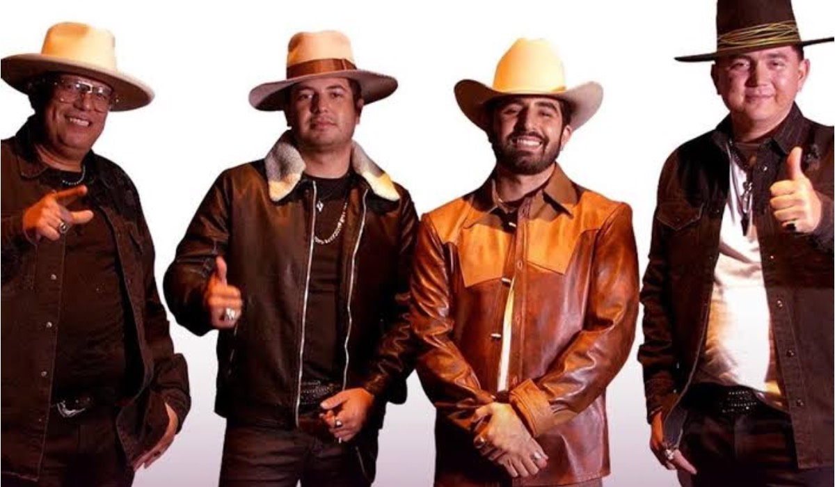 “Arrodíllate”