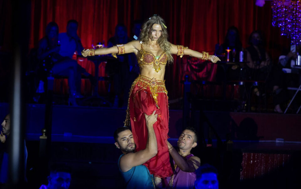 “Parece robot”: Irina Baeva no da el ancho en Aventurera