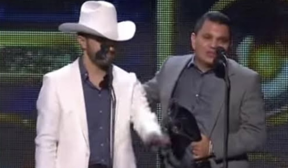 “Me Sobrabas Tú”