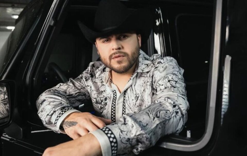¿De cuánto es la fortuna de Gerardo Ortiz, cantante de regional mexicano?